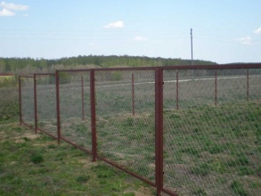 Забор из сетки рабицы в натяг секционный 12 метров фото в Загорянском